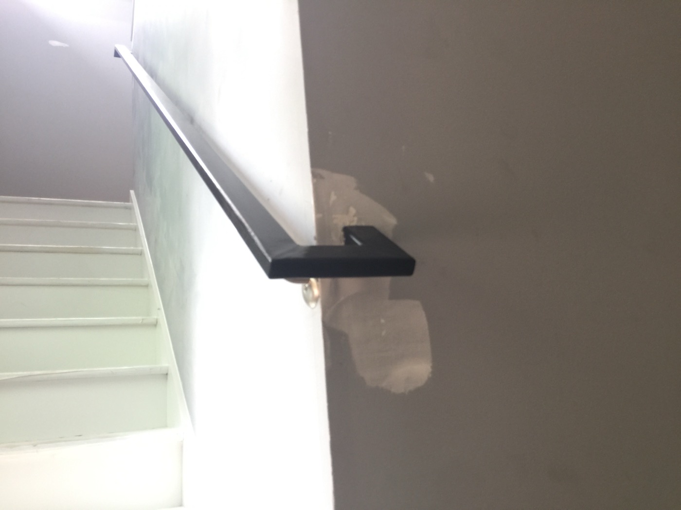 Wall-mount flat bar bracket